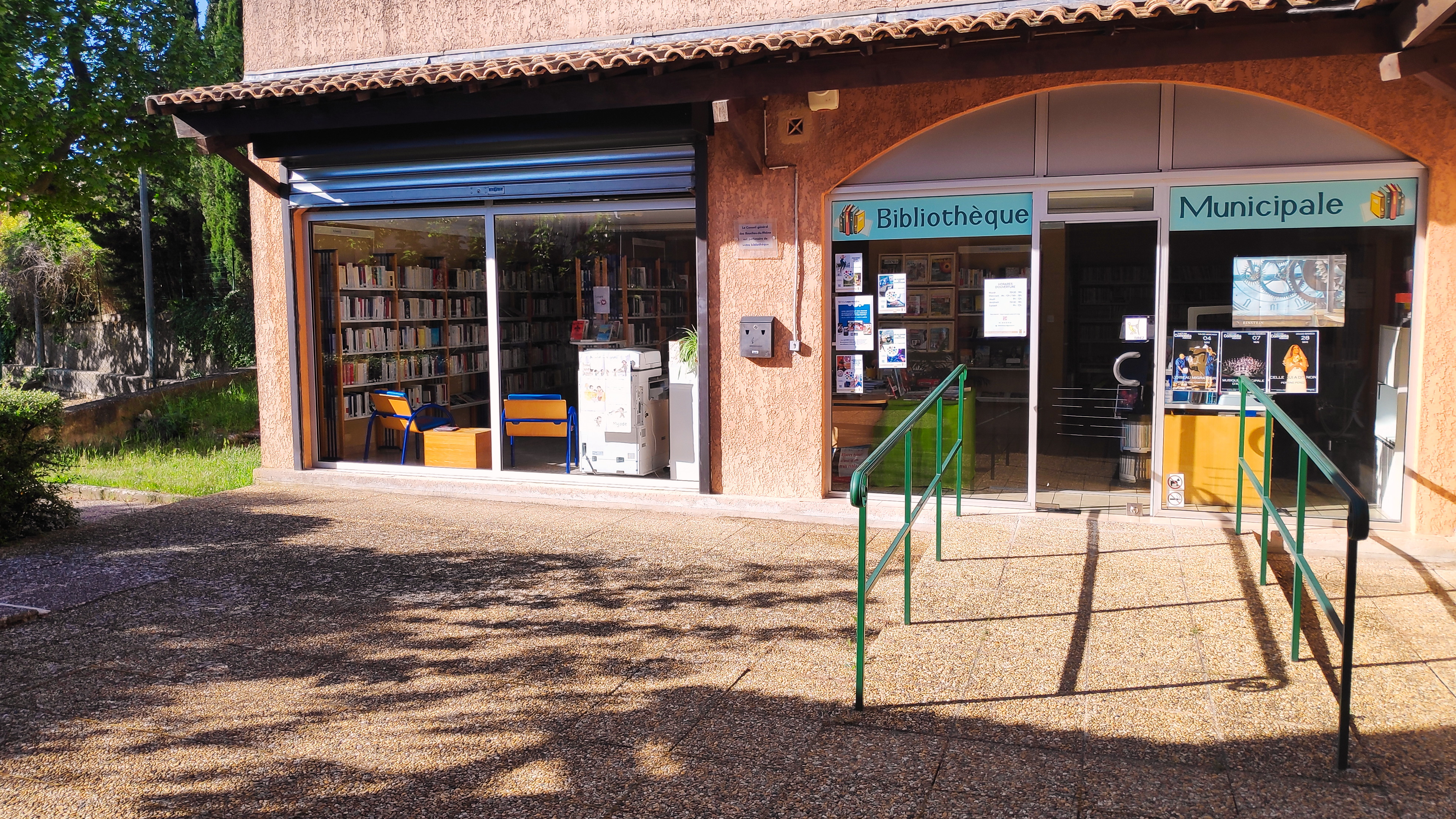 Photo de la bibliothèque municipale de Peypin