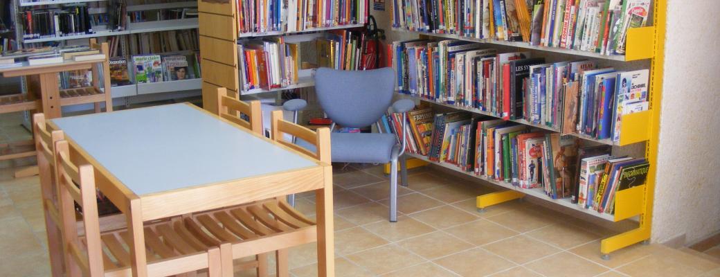 Espace BD de la bibliothèque de Vernègues