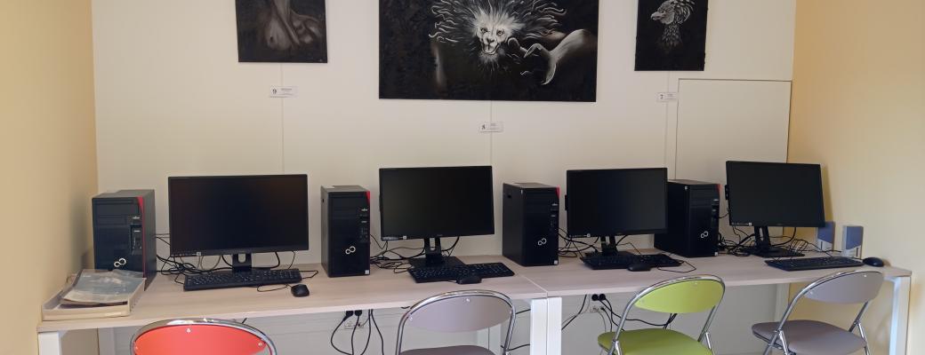 Espace informatique de la médiathèque du clocher