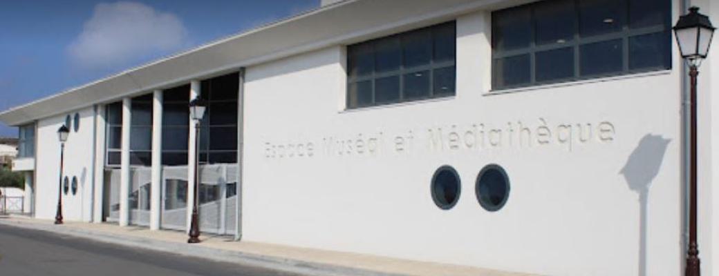 Médiathèque Saintes-Maries-de-la-Mer