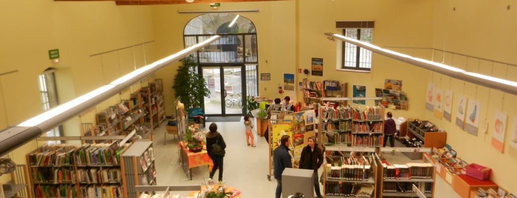 Intérieur de la médiathèque de Barbentane
