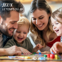 Famille jouant ensemble