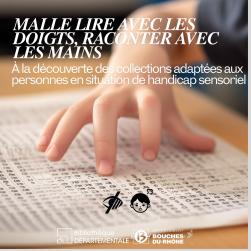 Photo d'une main d'enfant lisant le braille
