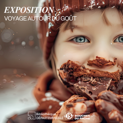 Enfant qui mange du chocolat